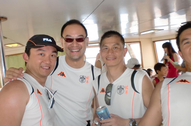 dragon_boat_team_20110818_1333234515