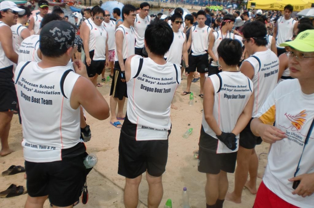 dragon_boat_team_20110818_1900543774