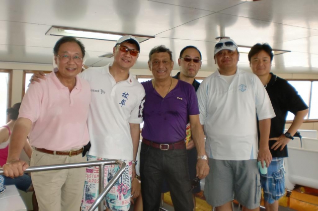 dragon_boat_team_20110818_1935653088